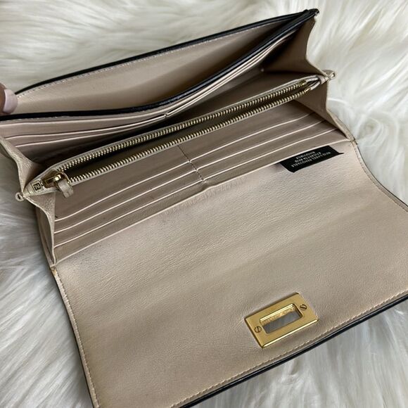 COPY - 💯Authentic Fendi Bifold Leather Long Wallet🍀 - Picture 13 of 15